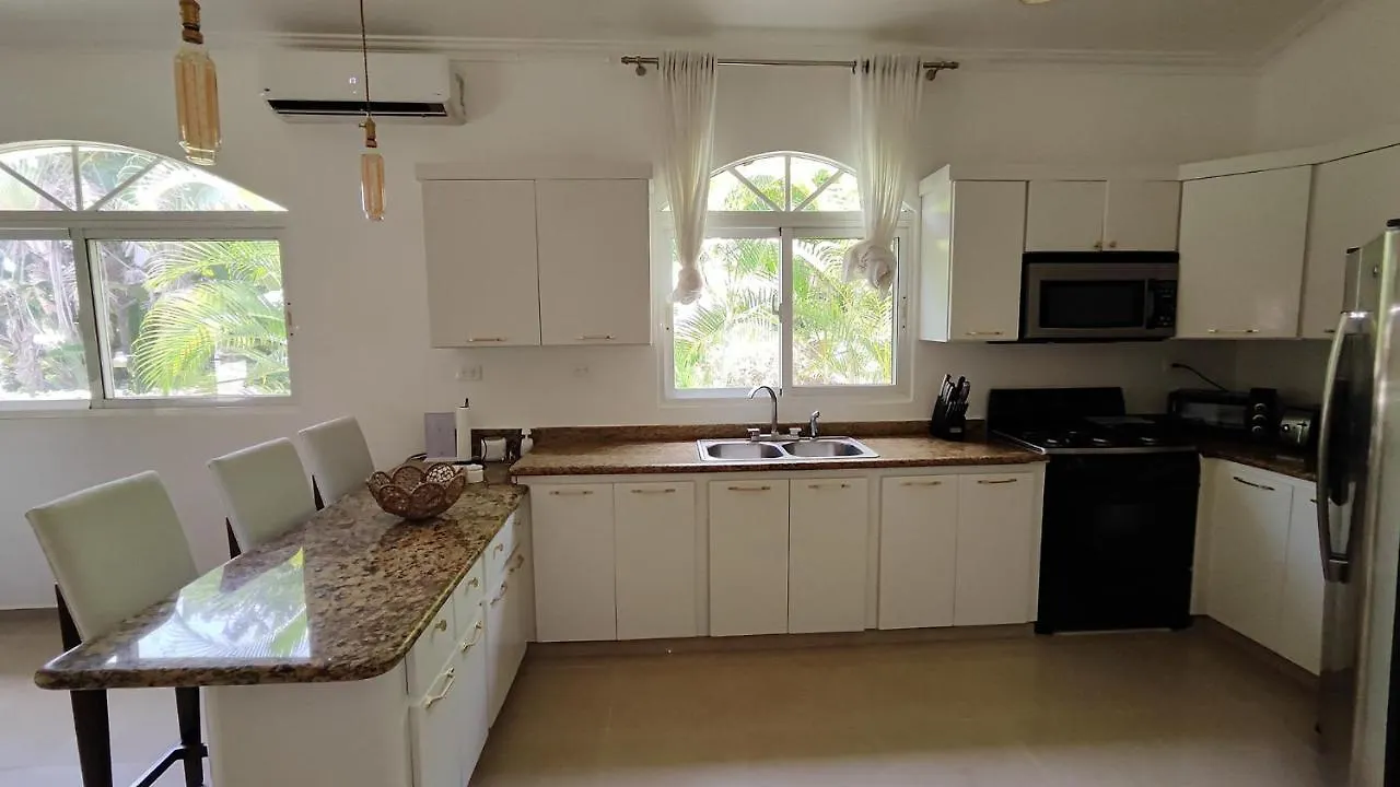 Luxury 4-Bedroom Villa With Climate Pool Sosúa