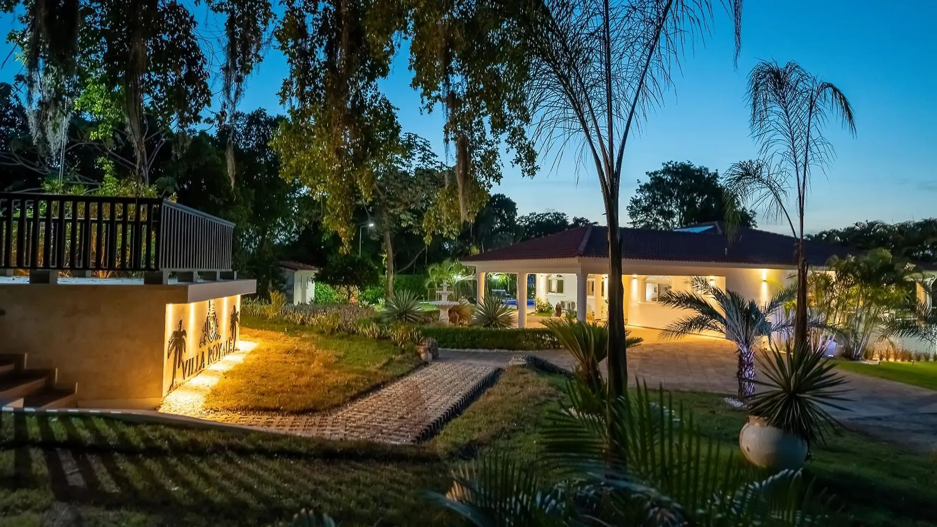 Luxury 4-Bedroom Villa With Climate Pool Sosúa